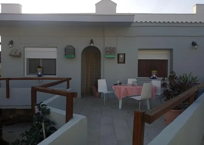 Katerina\'S Apartments Kini